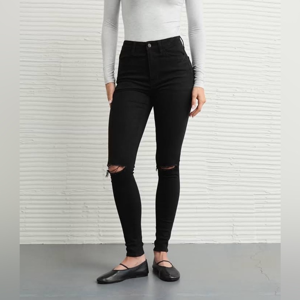AE High-Waisted Ripped Black Jeggings